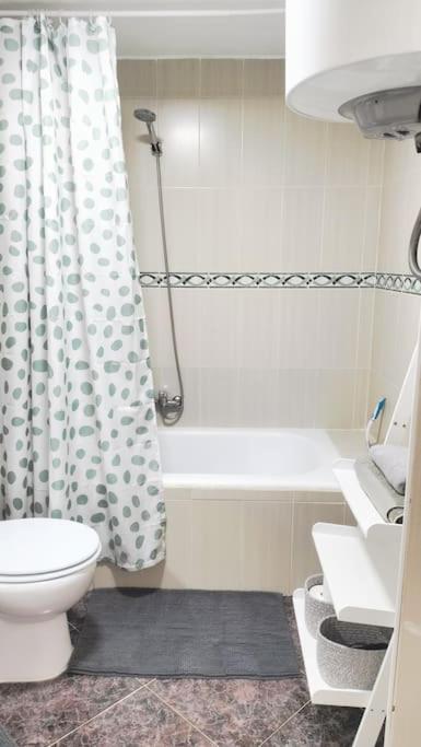 Bonito Apartamento De Dos Dormitorios En El Centro Y Calle San Miguel Torremolinos Exterior foto