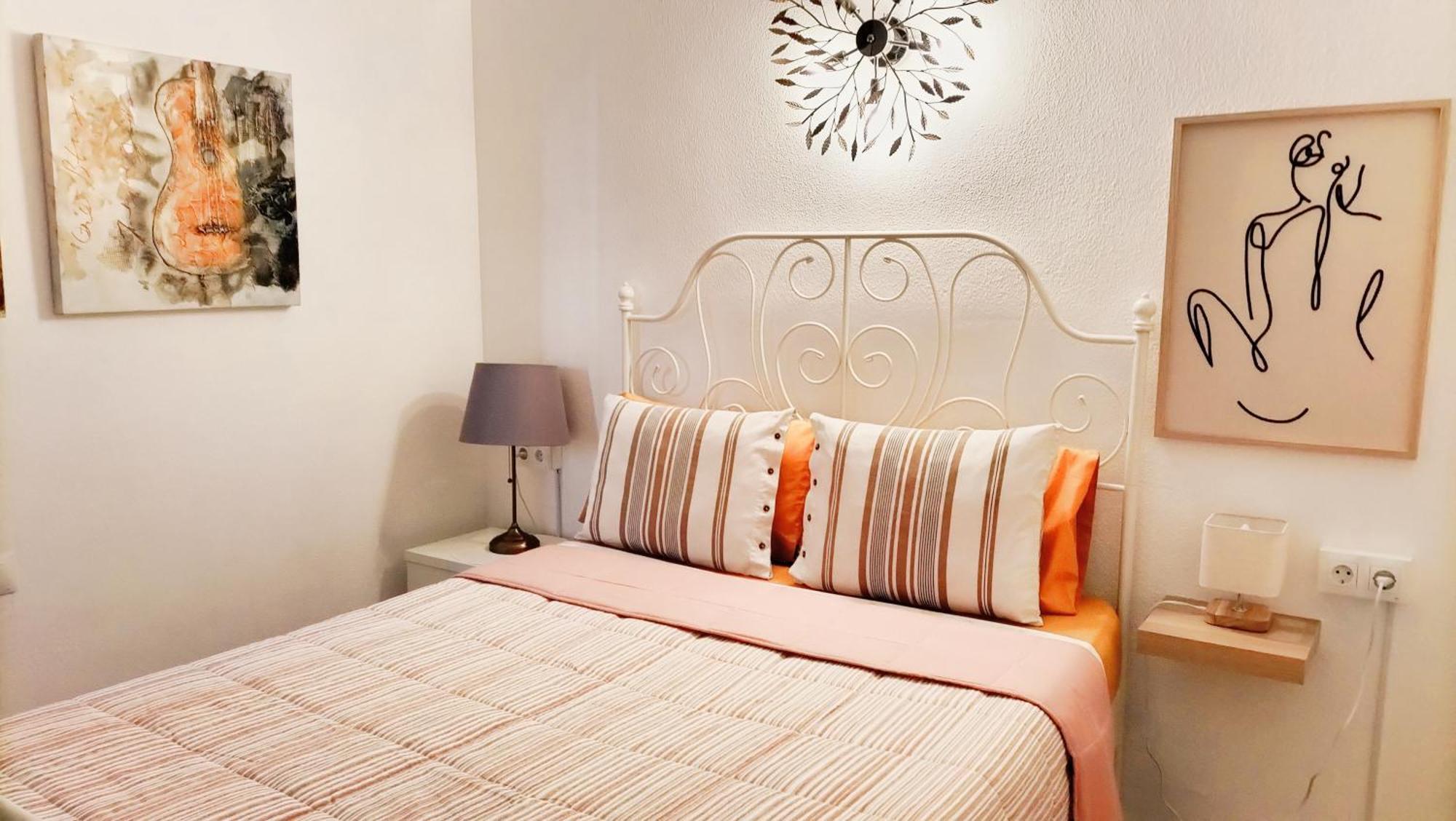 Bonito Apartamento De Dos Dormitorios En El Centro Y Calle San Miguel Torremolinos Exterior foto
